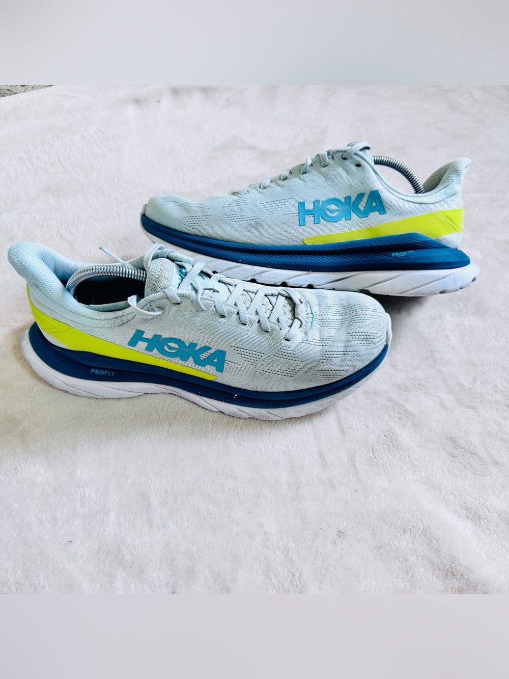 HOKA One One Mach 4 Running Shoes Mens Size 9.5D Blue Glass/Evening Primrose
